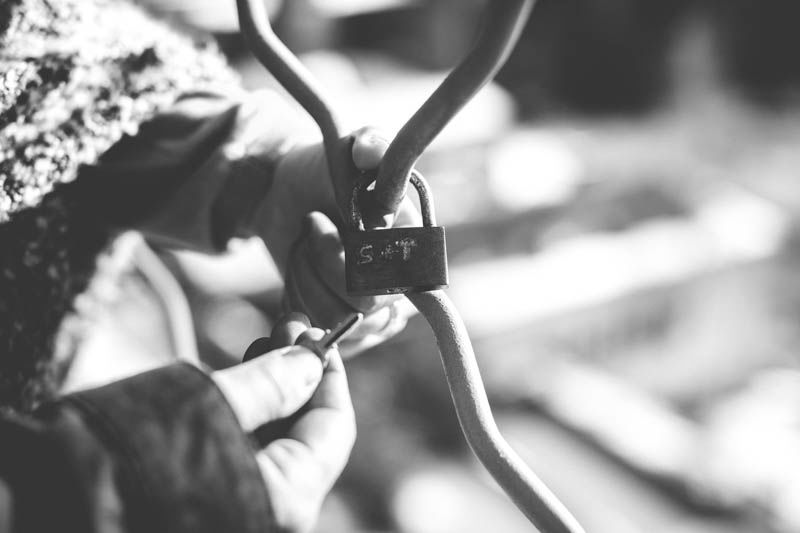 fermeture du cadenas près des casemates du luxembourg